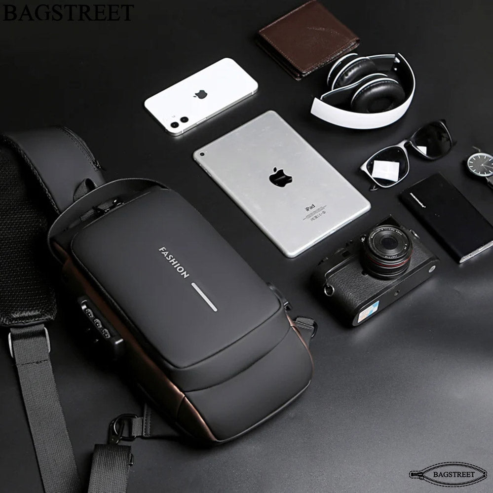 Crossbody Fashion Bag. (Waterproof & Multifunctional)