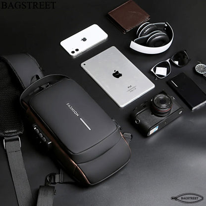 Crossbody Fashion Bag. (Waterproof & Multifunctional)