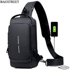 Crossbody Fashion Bag. (Waterproof & Multifunctional)
