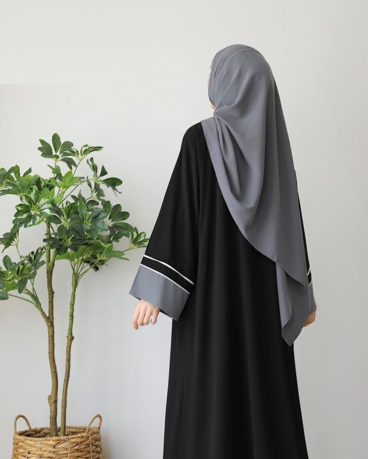 Mystical Abaya  With Stroller